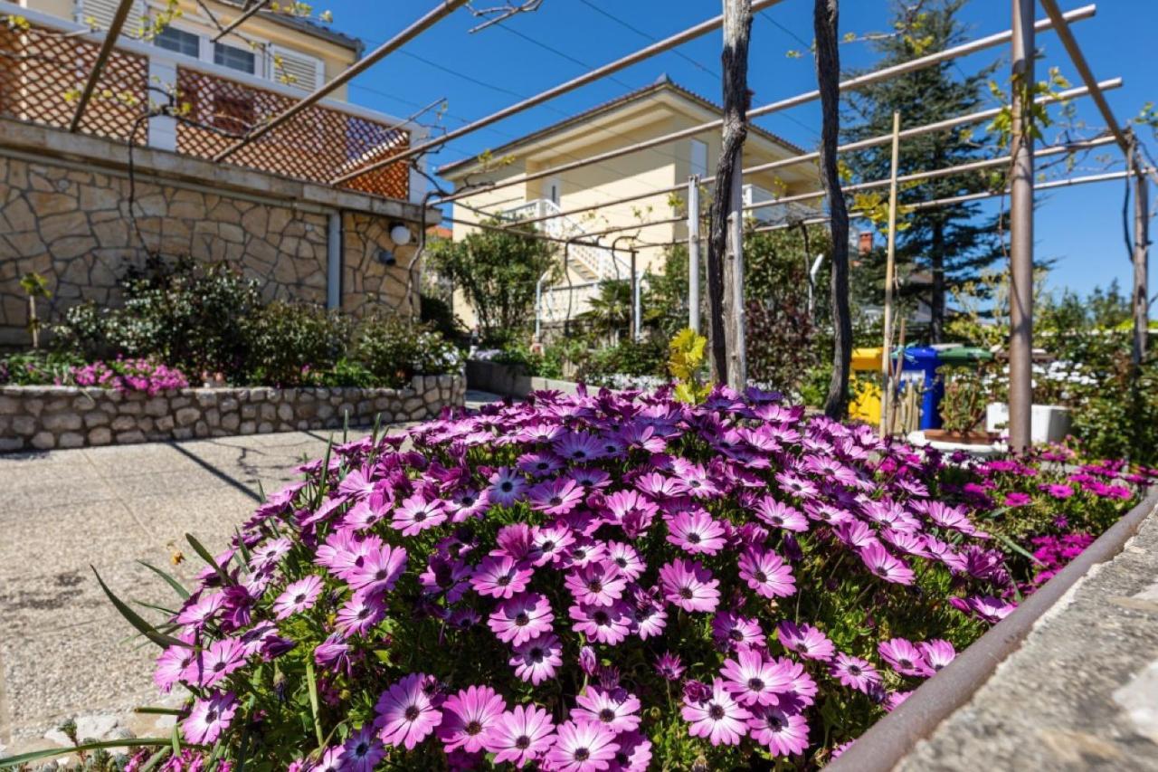 Apartman Grzetic Šilo Exteriör bild